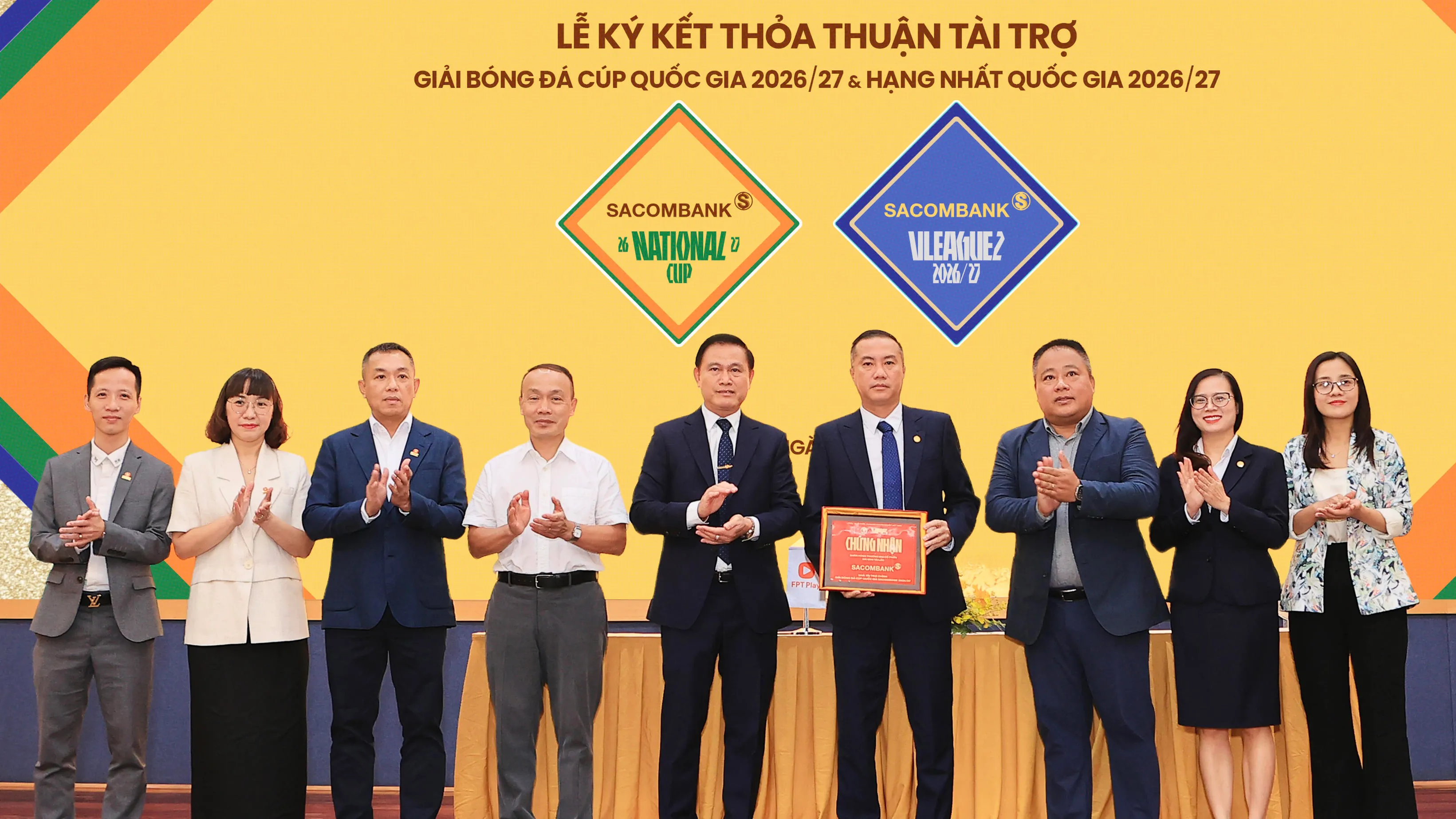 Lịch Sử Gọi Tên: SACOMBANK Trở Thành Nhà Tài Trợ V.League 2 & Cúp Quốc Gia